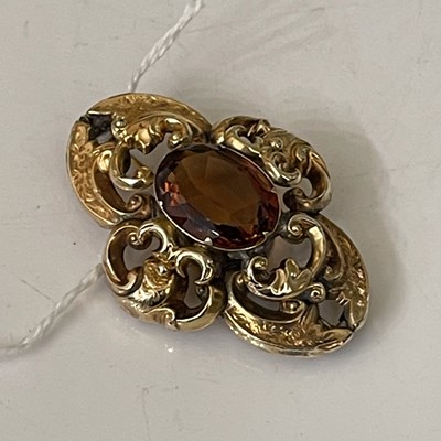Lot 291H - A Victorian yellow metal citrine set brooch,...