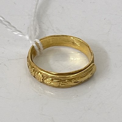Lot 291I - A Chinese yellow metal high carat ring, ring...
