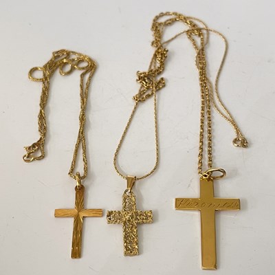 Lot 291Q - Three 18ct gold cross pendant necklaces, gross...