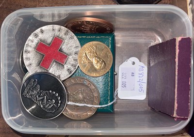 Lot 495E - A collection of assorted medallions.