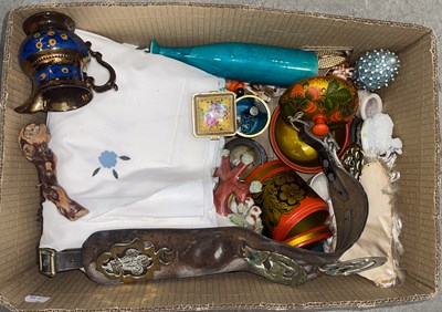 Lot 708 - A box of assorted household items, to include...