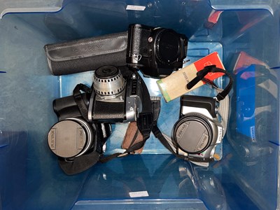 Lot 732 - A box of assorted cameras, to include Pentax...