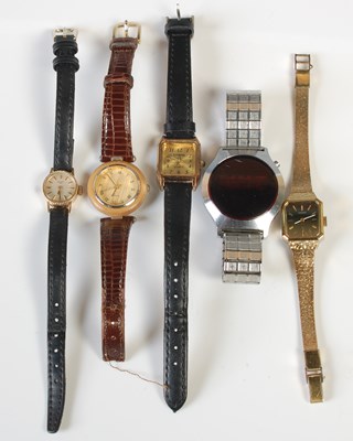 Lot 504 - Five assorted watches, to include ladies gold...
