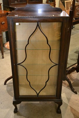 Lot 736 - A 20th century glazed display cabinet with...