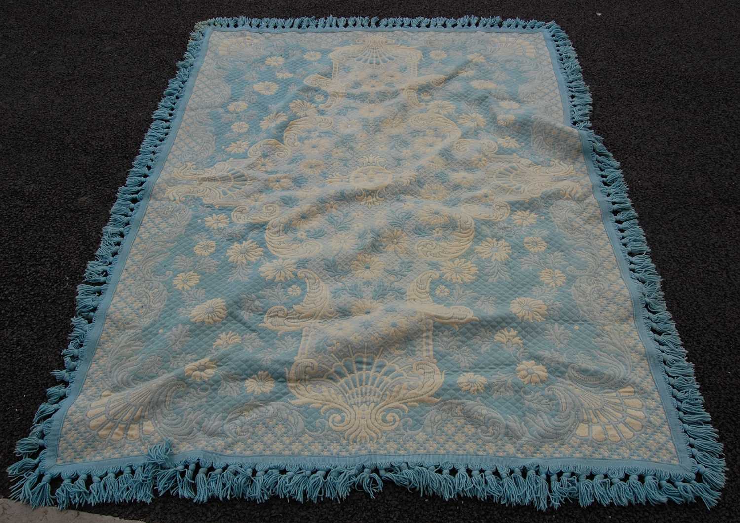 Lot 662 - A blue and beige coloured 'Casa Pupo' rug with...