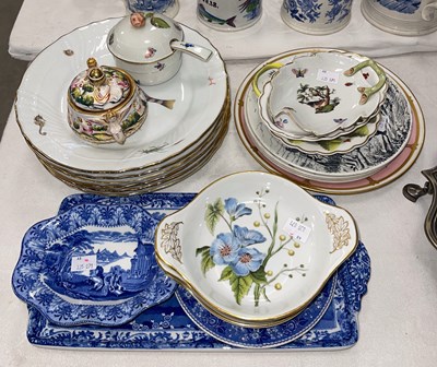 Lot 450 - A group of ceramic dinnerware plates, to...