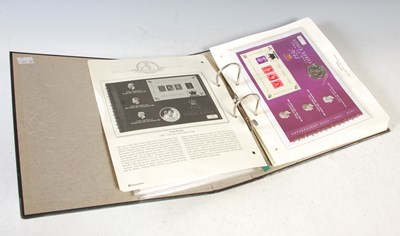 Lot 347 - A collection of various commemorative coin...