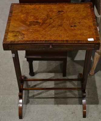 Lot 785 - An Edwardian burrwood side table with single...