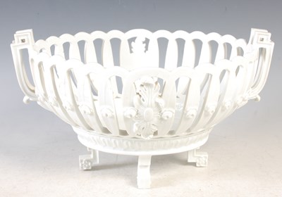 Lot 453 - A 19th century Meissen porcelain basket/...