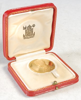 Lot 14 - A 1937 King George VI Coronation small gold...
