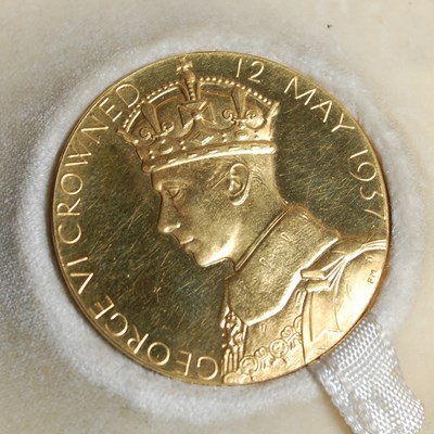 Lot 14 - A 1937 King George VI Coronation small gold...