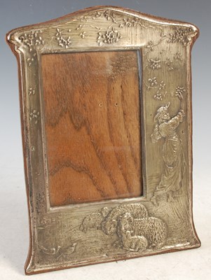 Lot 85 - An early 20th century silver plated photograph...