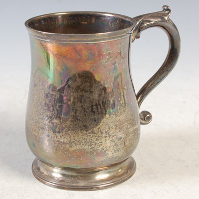 Lot 88 - A George III Irish silver tankard, Dublin,...