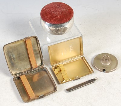 Lot 99 - A collection of silverware to include two...