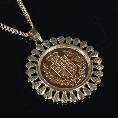 Lot 187 - A Queen Elizabeth II gold sovereign, dated...