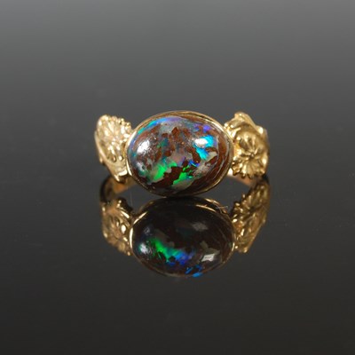 Lot 286 - A yellow metal single stone opal cabochon cut...