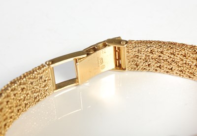 Lot 9 - A vintage ladies Omega De Ville 18ct gold...