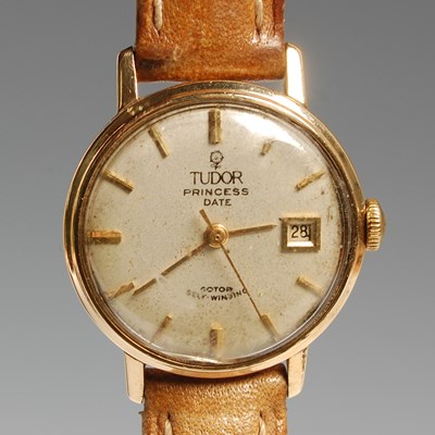Lot 20 - A vintage ladies 9ct gold cased Tudor Princess...