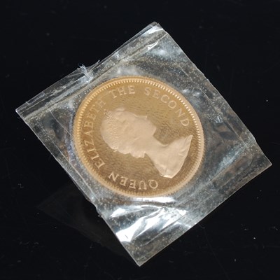Lot 65 - A 22ct gold Hong Kong commemorative gold $1000...