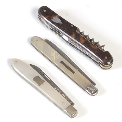 Lot 73 - A group of three pocket knives, to include two...