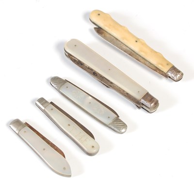 Lot 75 - A group of four assorted silver bladed and...