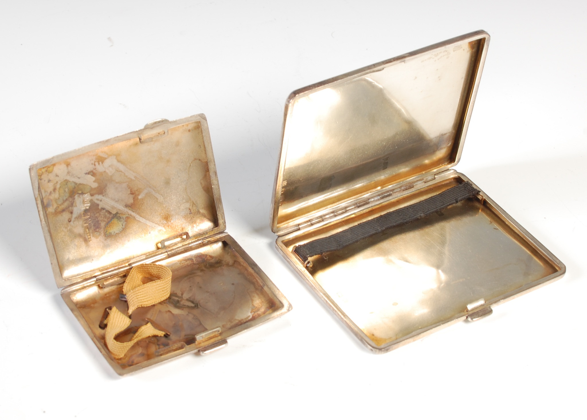 Lot 98 - A Birmingham silver cigarette case with