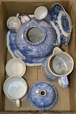 Lot 477 - A box of assorted blue and white ceramics, to...