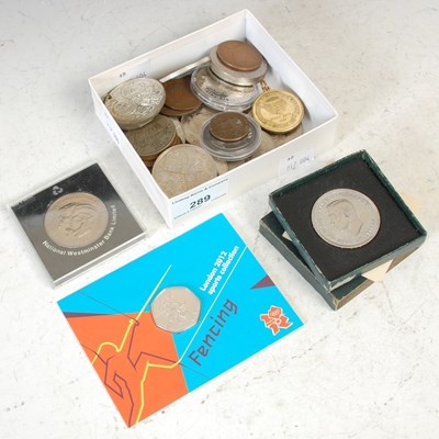 Lot 289 - A collection of assorted coinage, to include...