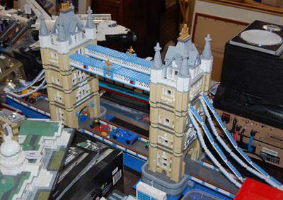 Lot 385 - A Lego model of Tower Bridge - Lego Creator...