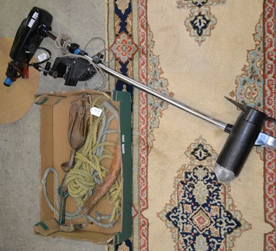 Lot 512A - A Shakespeare Sigma 37lbs Thrust Out Boat...