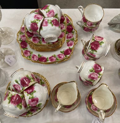 Lot 378 - A Royal Albert Old English Rose pattern part...