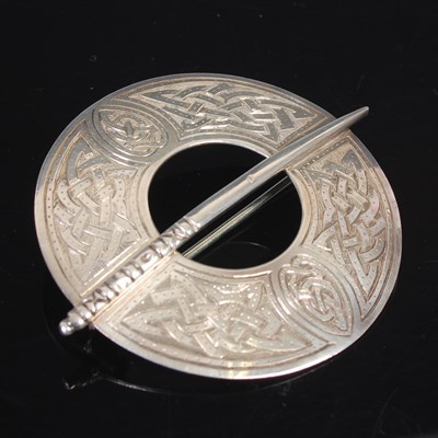 Lot 86 - A Scottish provincial silver plaid brooch, by...