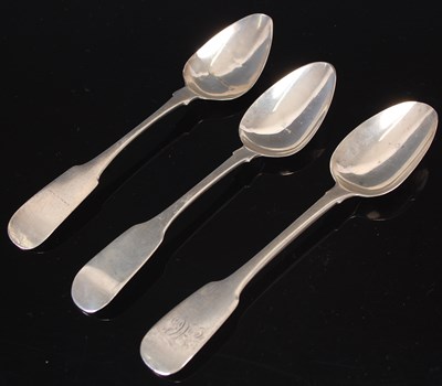 Lot 177 - Three Irish silver teaspoons, fiddle pattern,...