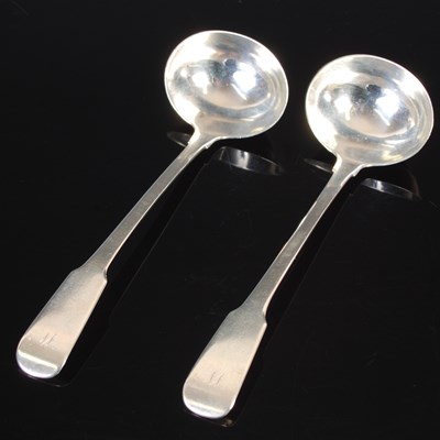 Lot 194 - A pair of Scottish provincial silver toddy...