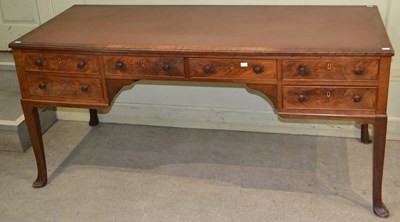 Lot 1056 - An early 20th century mahogany library table/...