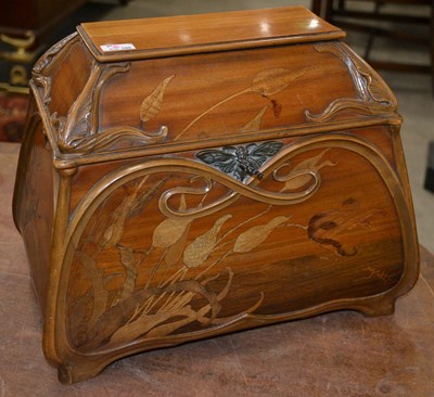 Lot 830 - Émille Gallé (1846-1904) an Art Nouveau...