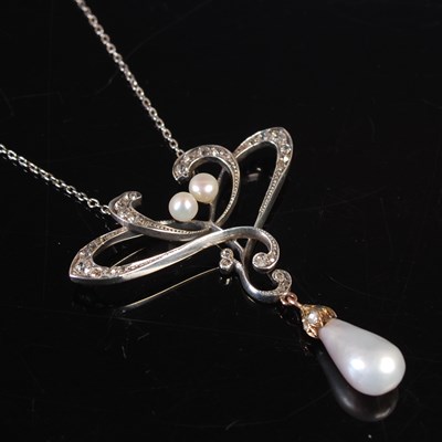 Lot 302 - A fine French Art Nouveau diamond and pearl...