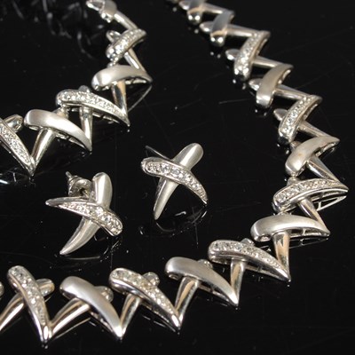 Lot 301 - Altinbas, a 14ct white gold and diamond...