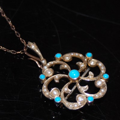 Lot 310 - A yellow metal necklace, tests as 9ct gold,...