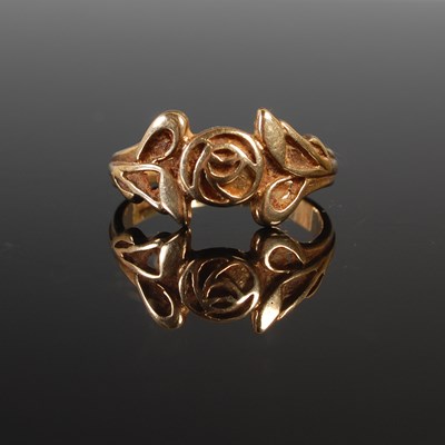 Lot 324 - A 9ct gold Charles Rennie Mackintosh style...