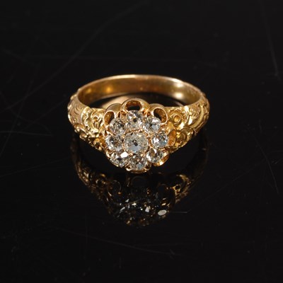 Lot 330 - A late 19th / early 20th century yellow metal...