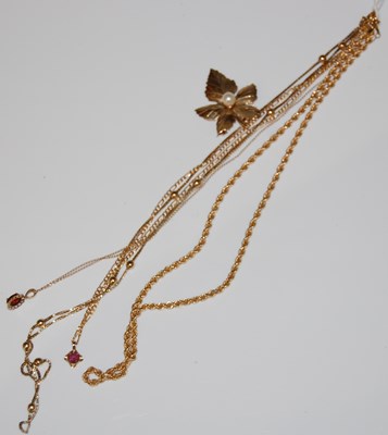 Lot 59 - Four assorted 9ct gold necklaces, together...