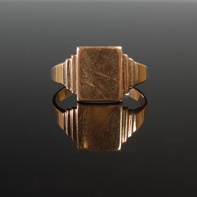 Lot 361 - A yellow metal signet ring, stamped '9ct gold',...