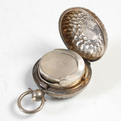 Lot 245 - An Edwardian silver sovereign case, with...