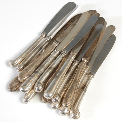 Lot 292 - Sixteen various silver handled tea knives.