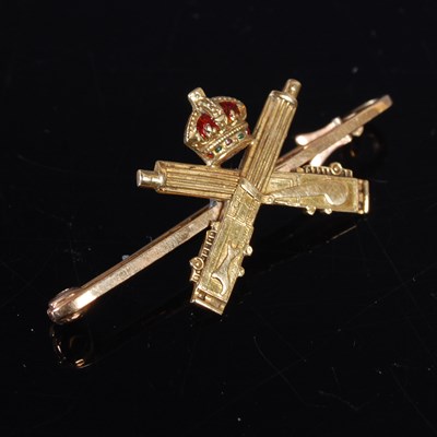 Lot 372 - An early 20th century yellow metal British...