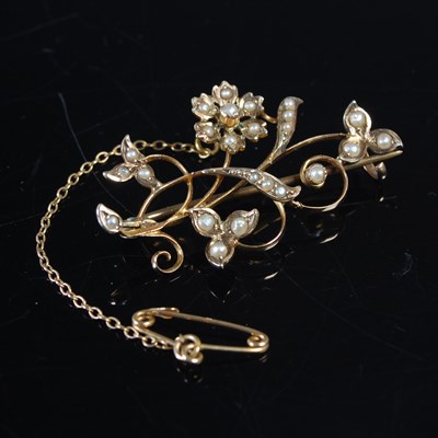 Lot 410 - A late 19th / early 20th century yellow metal...