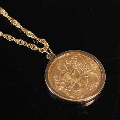 Lot 493 - A George V gold sovereign, dated 1914, in...