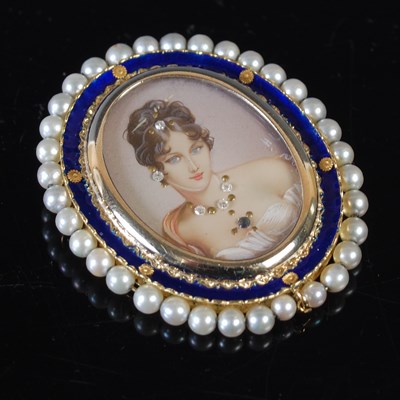 Lot 431 - An 18ct gold pearl and enamel portrait brooch,...