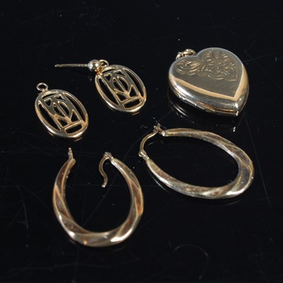 Lot 433 - Two pairs of 9ct gold earrings, 2.4g; together...